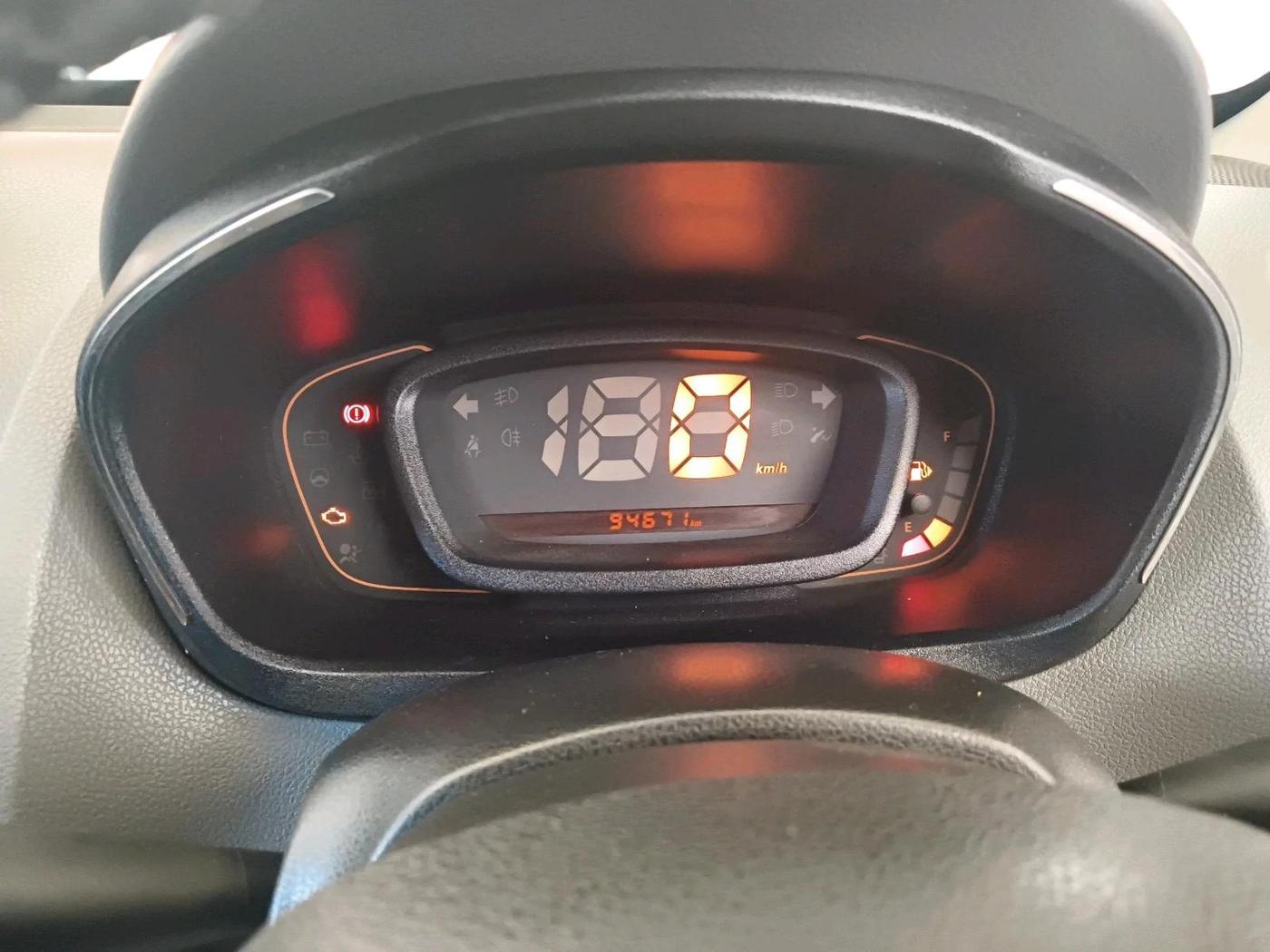 2018 Renault Kwid RXT 1.0 (O), CNG, Manual, 94,671 km, interior
