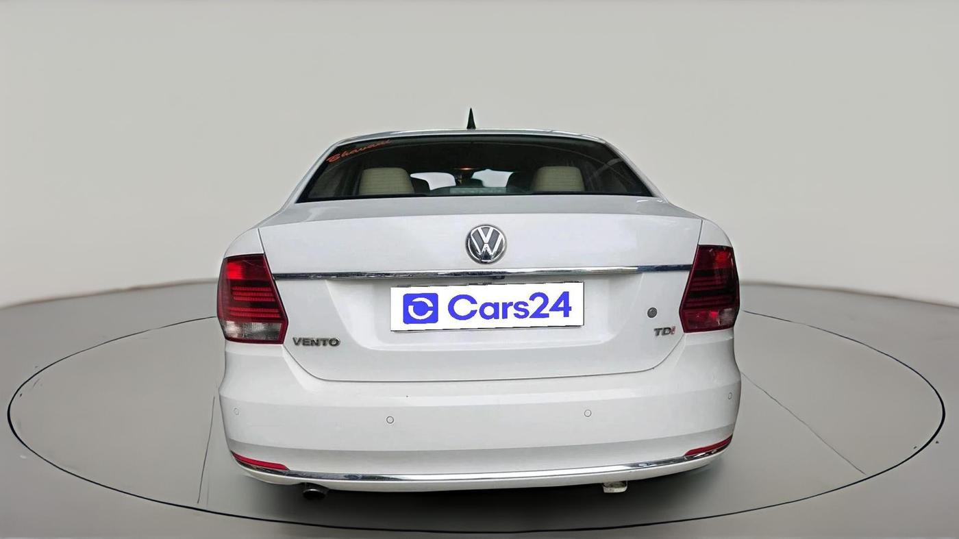 2017 Volkswagen Vento HIGHLINE PLUS 1.5 AT 16 ALLOY, Diesel, Automatic, 1,01,825 km, exterior