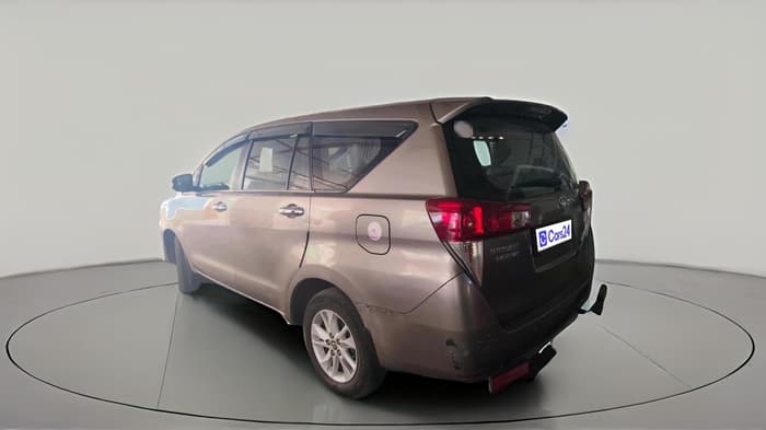 2017 Toyota Innova Crysta 2.4 VX 7 STR, Diesel, Manual, 1,25,329 km, exterior