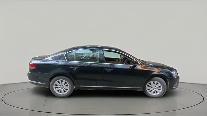 2011 Volkswagen Passat HIGHLINE DSG, Diesel, Automatic, 1,74,816 km, exterior