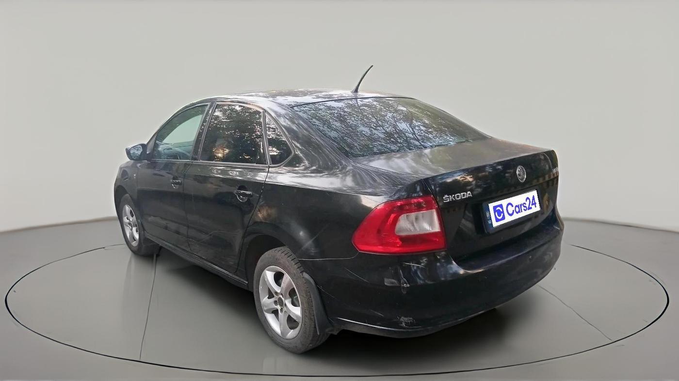 2015 Skoda Rapid AMBITION 1.6 MPI MT, Petrol, Manual, 45,658 km, exterior