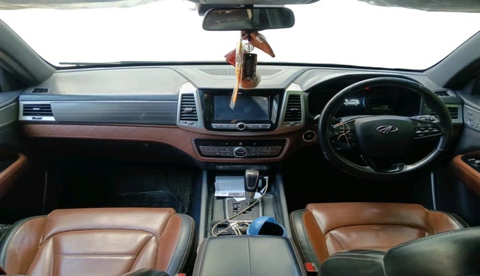 2018 Mahindra ALTURAS G4 4WD AT, Diesel, Automatic, 1,85,382 km, interior