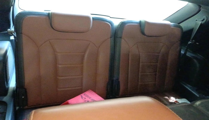 2018 Mahindra ALTURAS G4 4WD AT, Diesel, Automatic, 1,85,382 km, interior