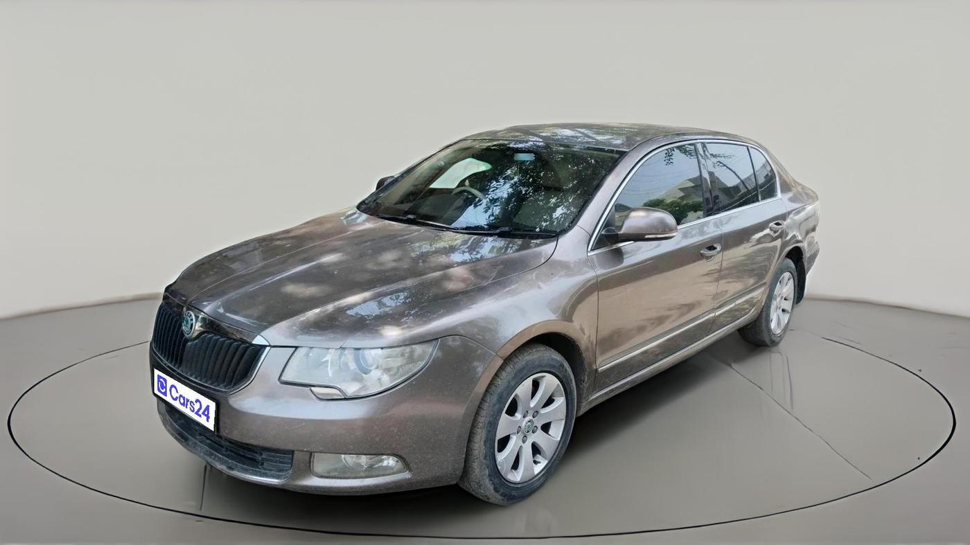 2013 Skoda Superb ELEGANCE 1.8 TSI MT, Petrol, Manual, 68,971 km, exterior