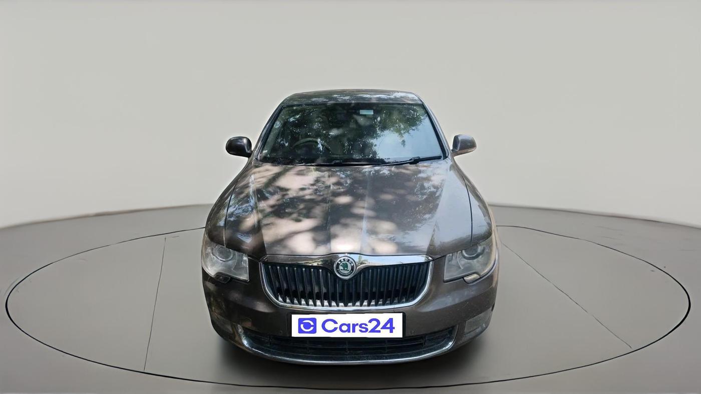 2013 Skoda Superb ELEGANCE 1.8 TSI MT, Petrol, Manual, 68,971 km, exterior