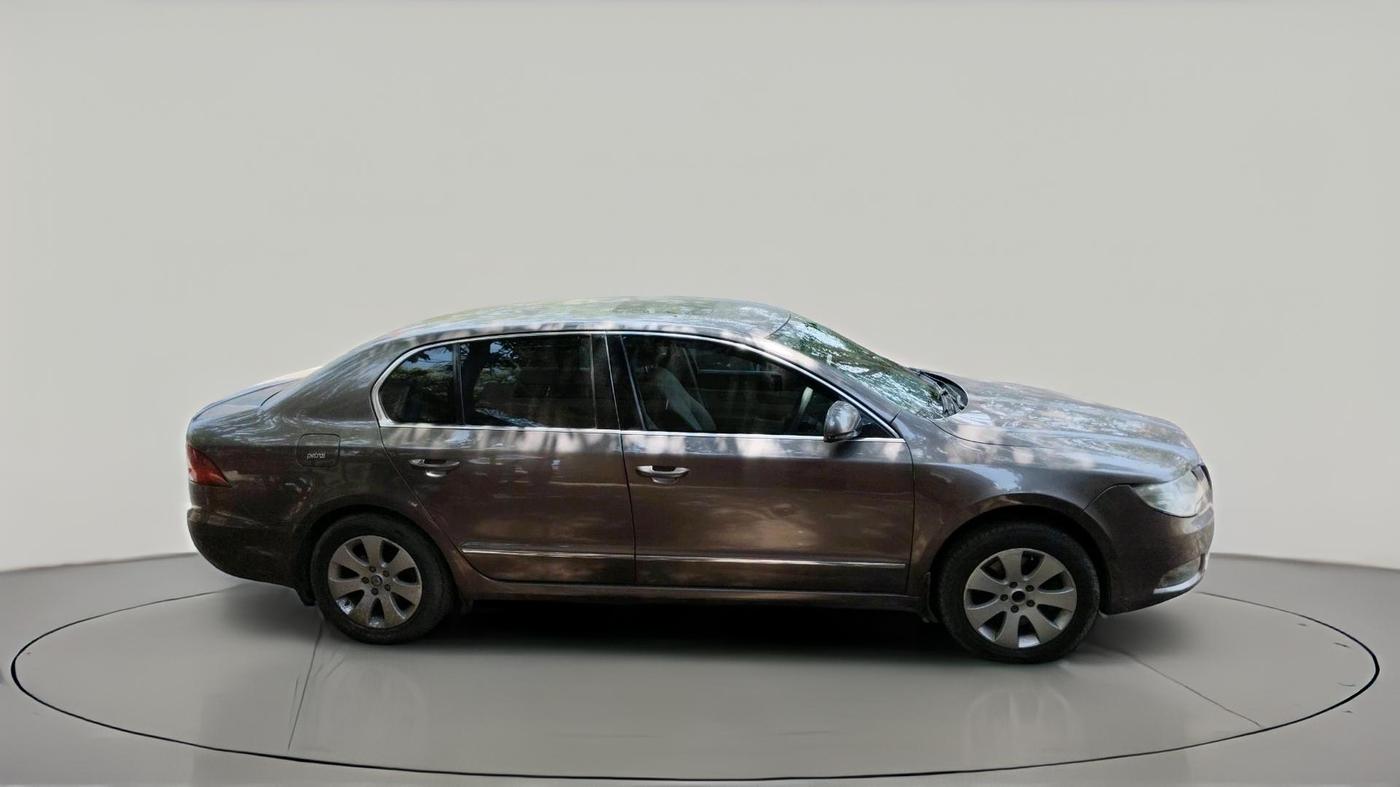 2013 Skoda Superb ELEGANCE 1.8 TSI MT, Petrol, Manual, 68,971 km, exterior