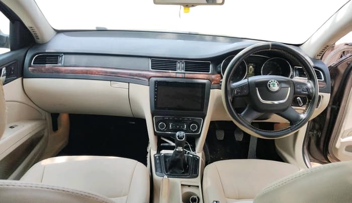2013 Skoda Superb ELEGANCE 1.8 TSI MT, Petrol, Manual, 68,971 km, interior
