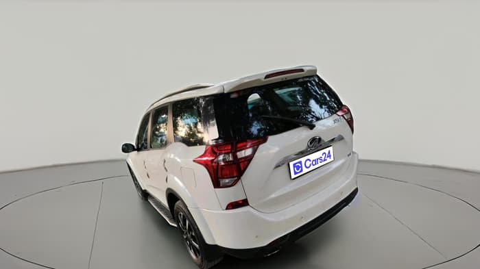 2020 Mahindra XUV500 W11, Diesel, Manual, 1,17,890 km, exterior