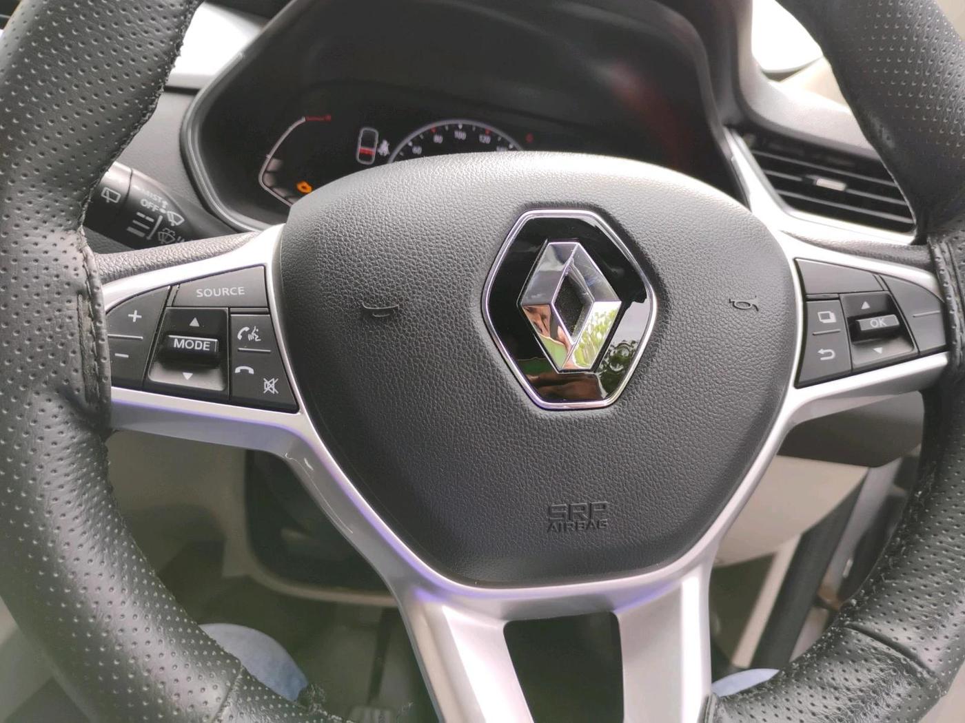2025 Renault TRIBER RXZ AMT, Petrol, Automatic, 4,196 km, interior