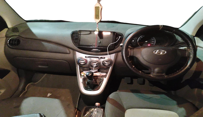 2013 Hyundai i10 SPORTZ 1.2, Petrol, Manual, 70,302 km, interior