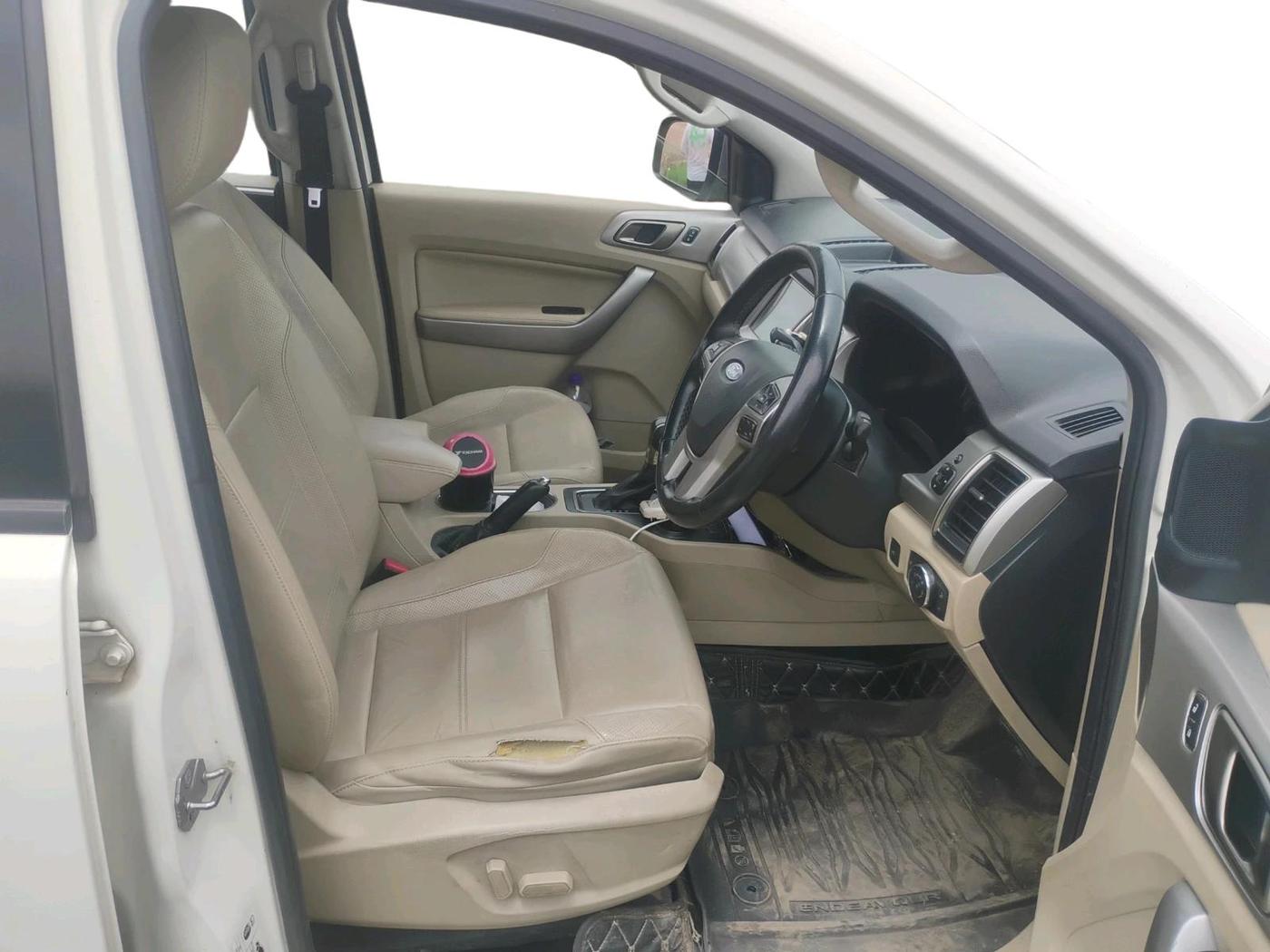2020 Ford Endeavour TITANIUM 2.0 4X2 AT, Diesel, Automatic, 1,12,022 km, interior