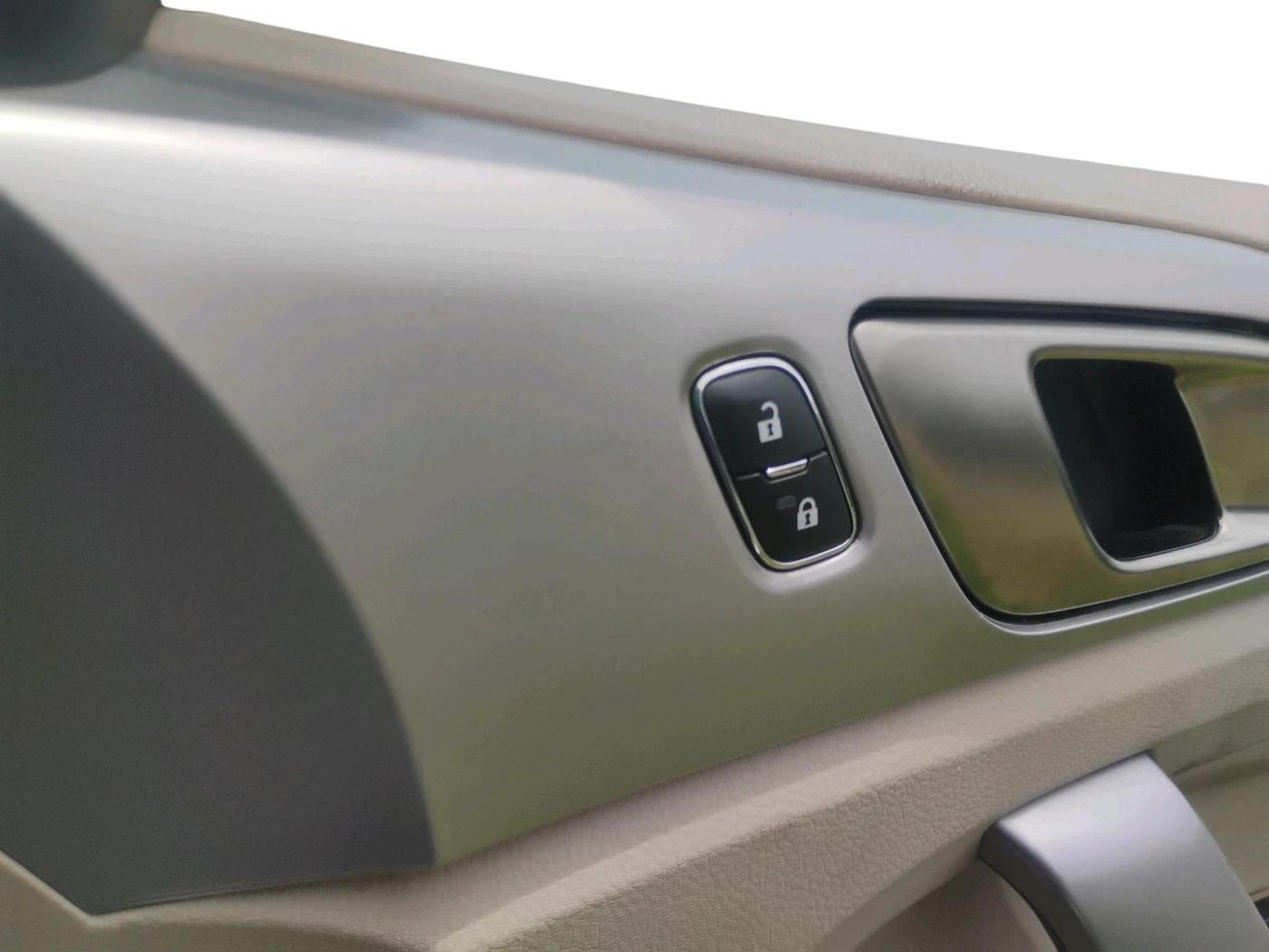 2020 Ford Endeavour TITANIUM 2.0 4X2 AT, Diesel, Automatic, 1,12,022 km, interior