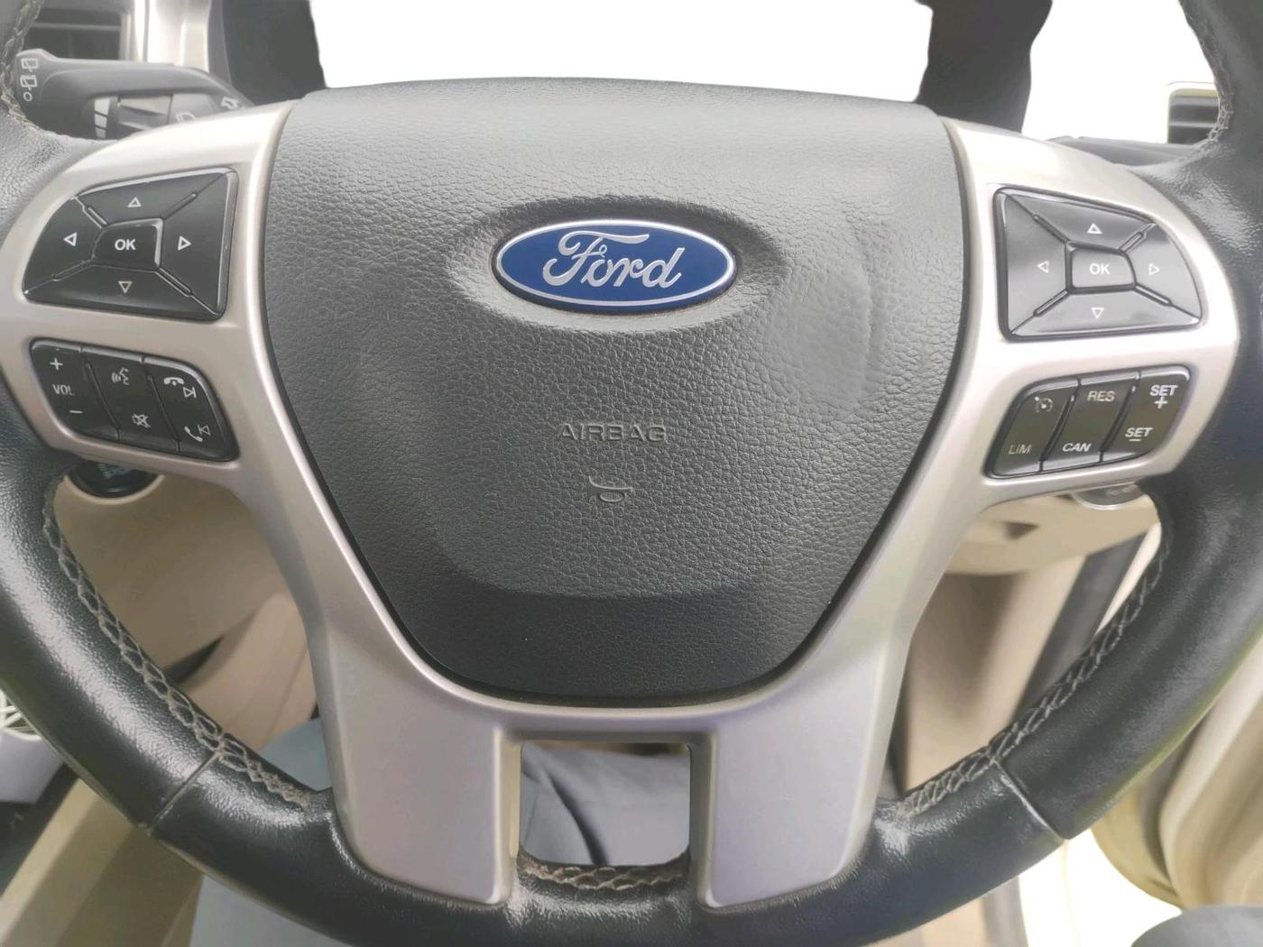 2020 Ford Endeavour TITANIUM 2.0 4X2 AT, Diesel, Automatic, 1,12,022 km, interior