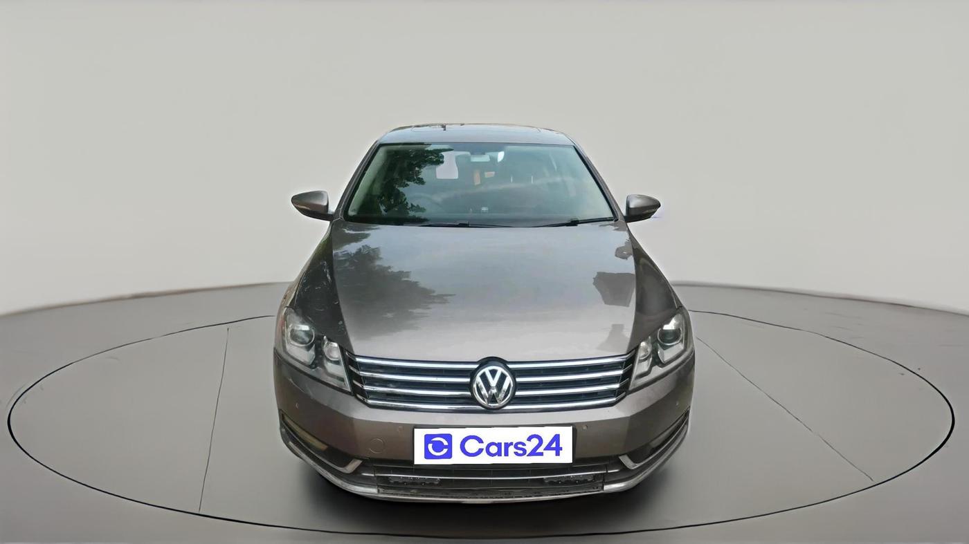 2011 Volkswagen Passat HIGHLINE DSG, Diesel, Automatic, 1,83,886 km, exterior