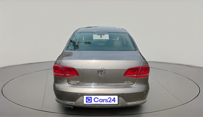 2011 Volkswagen Passat HIGHLINE DSG, Diesel, Automatic, 1,83,886 km, exterior