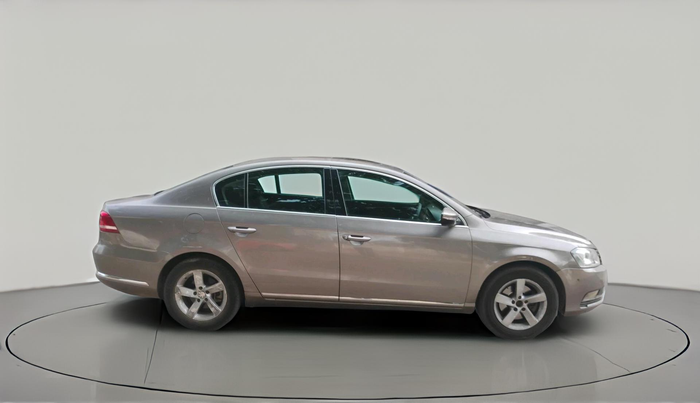 2011 Volkswagen Passat HIGHLINE DSG, Diesel, Automatic, 1,83,886 km, exterior
