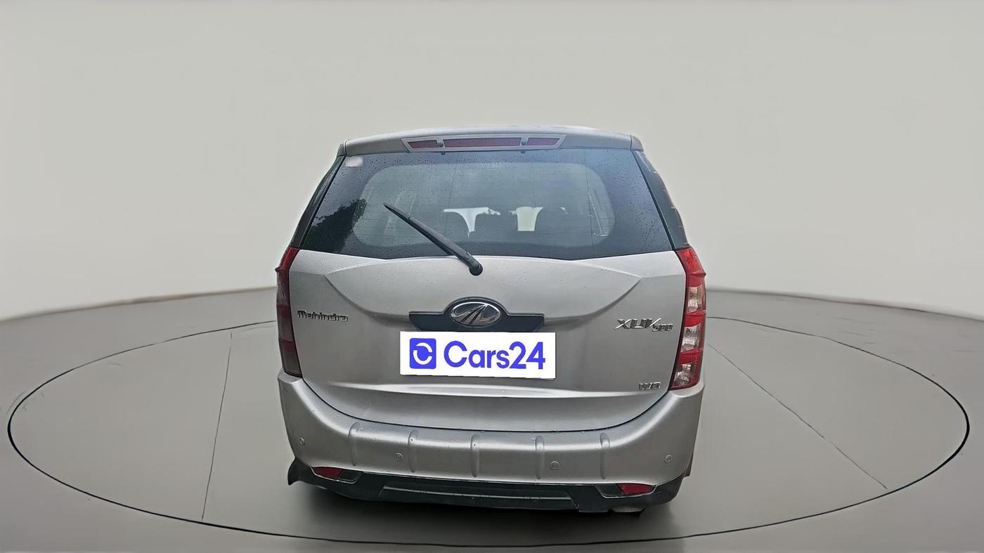 2015 Mahindra XUV500 W8, Diesel, Manual, 2,36,235 km, exterior