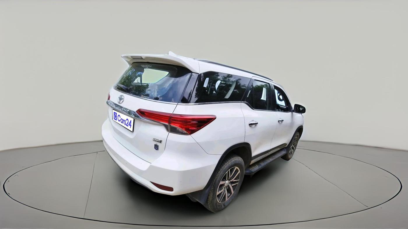 2017 Toyota Fortuner 2.8 4X4 AT, Diesel, Automatic, 1,54,746 km, exterior