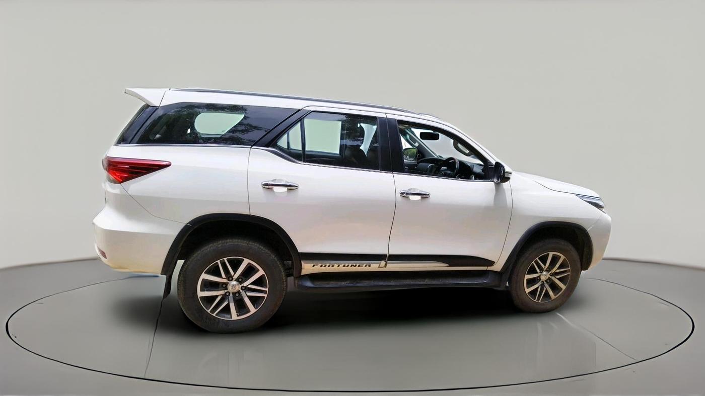 2017 Toyota Fortuner 2.8 4X4 AT, Diesel, Automatic, 1,54,746 km, exterior