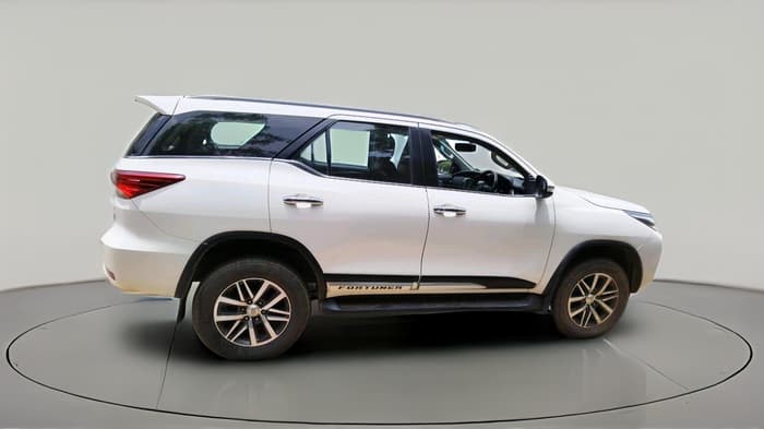 2017 Toyota Fortuner 2.8 4X4 AT, Diesel, Automatic, 1,54,746 km, exterior