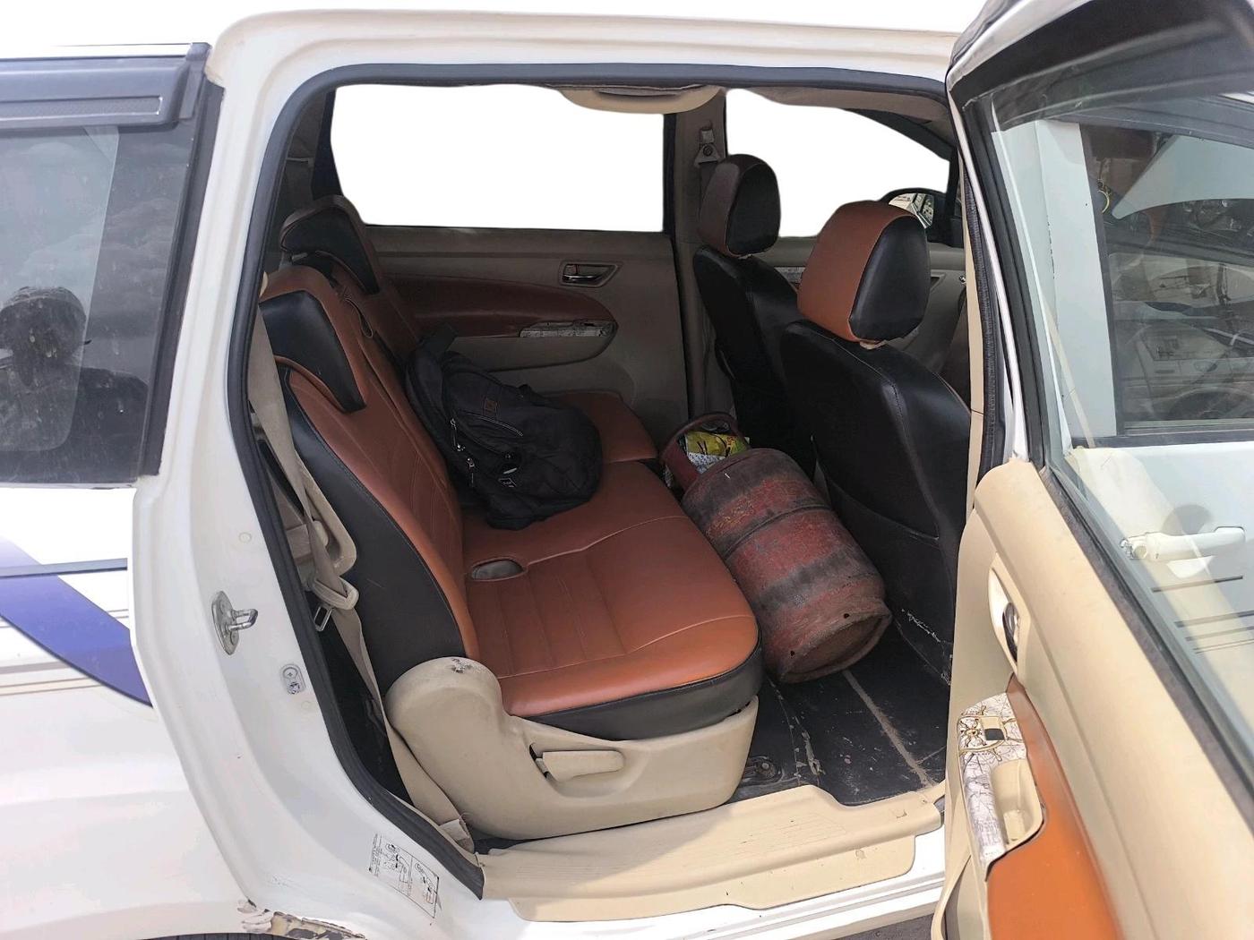 2014 Maruti Ertiga VDI, Diesel, Manual, 1,72,086 km, interior