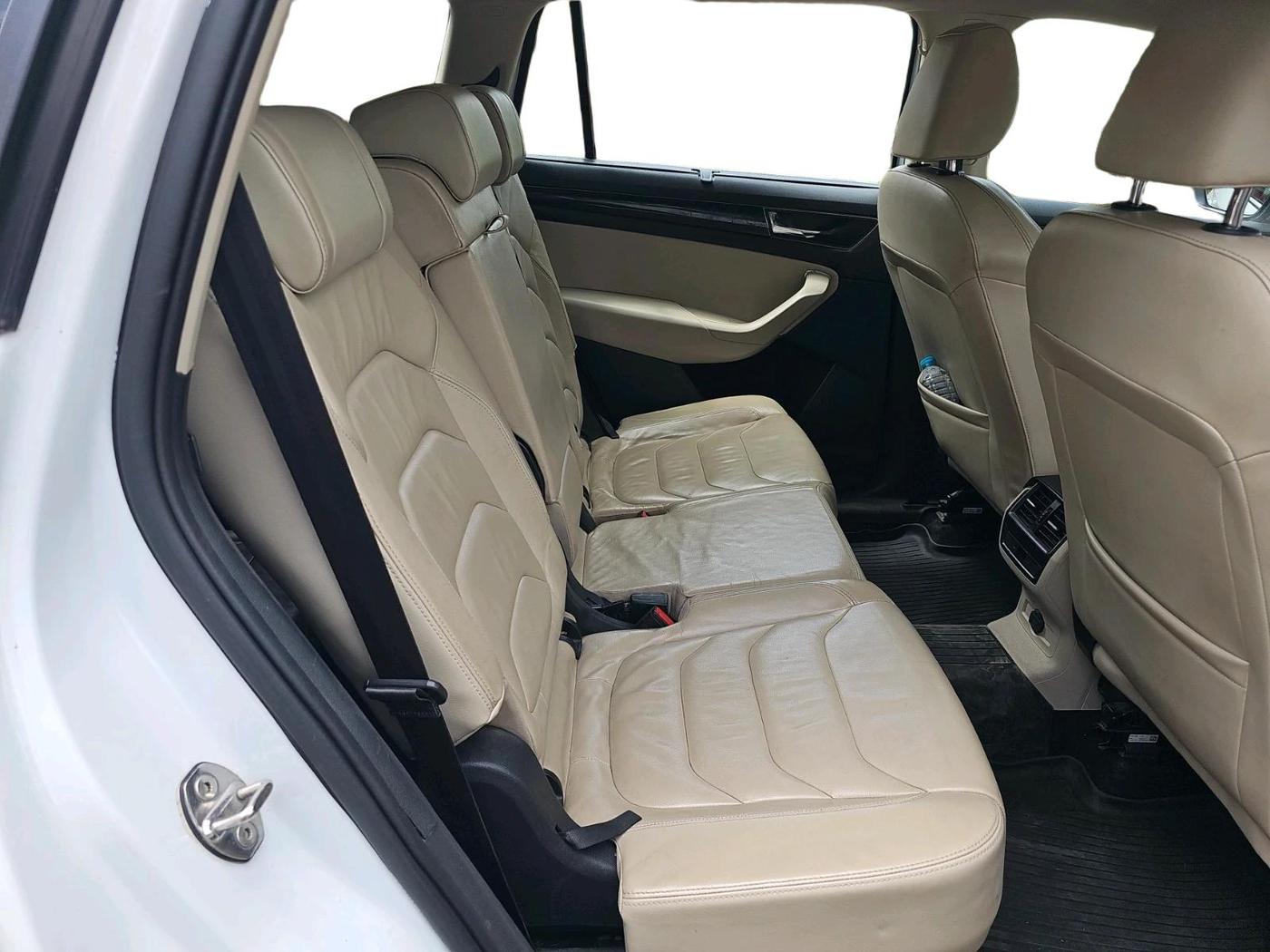 2018 Skoda Kodiaq STYLE 2.0 TDI 4X4 AT, Diesel, Automatic, 1,30,908 km, interior