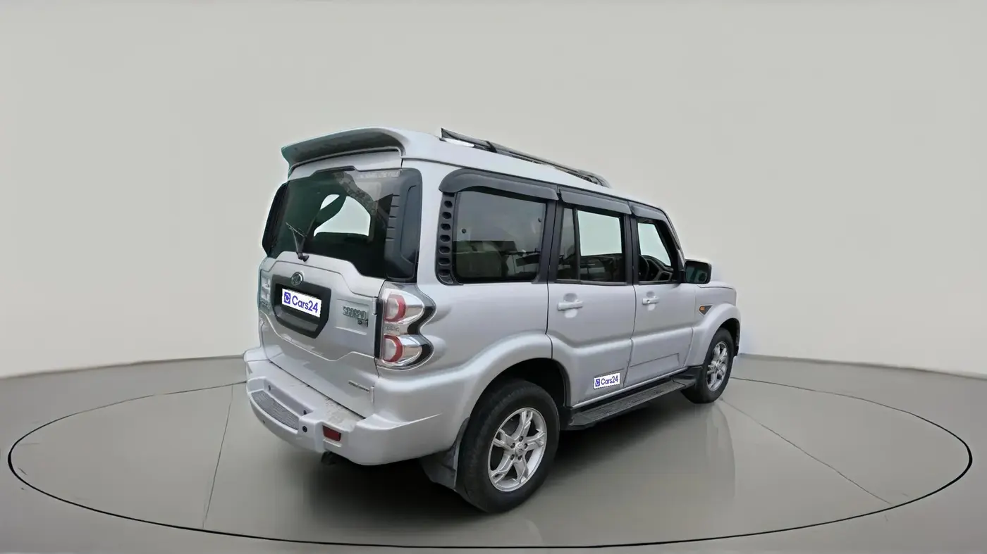2017 Mahindra Scorpio S10, Diesel, Manual, 81,214 km, exterior