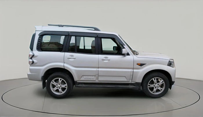 2017 Mahindra Scorpio S10, Diesel, Manual, 81,214 km, exterior