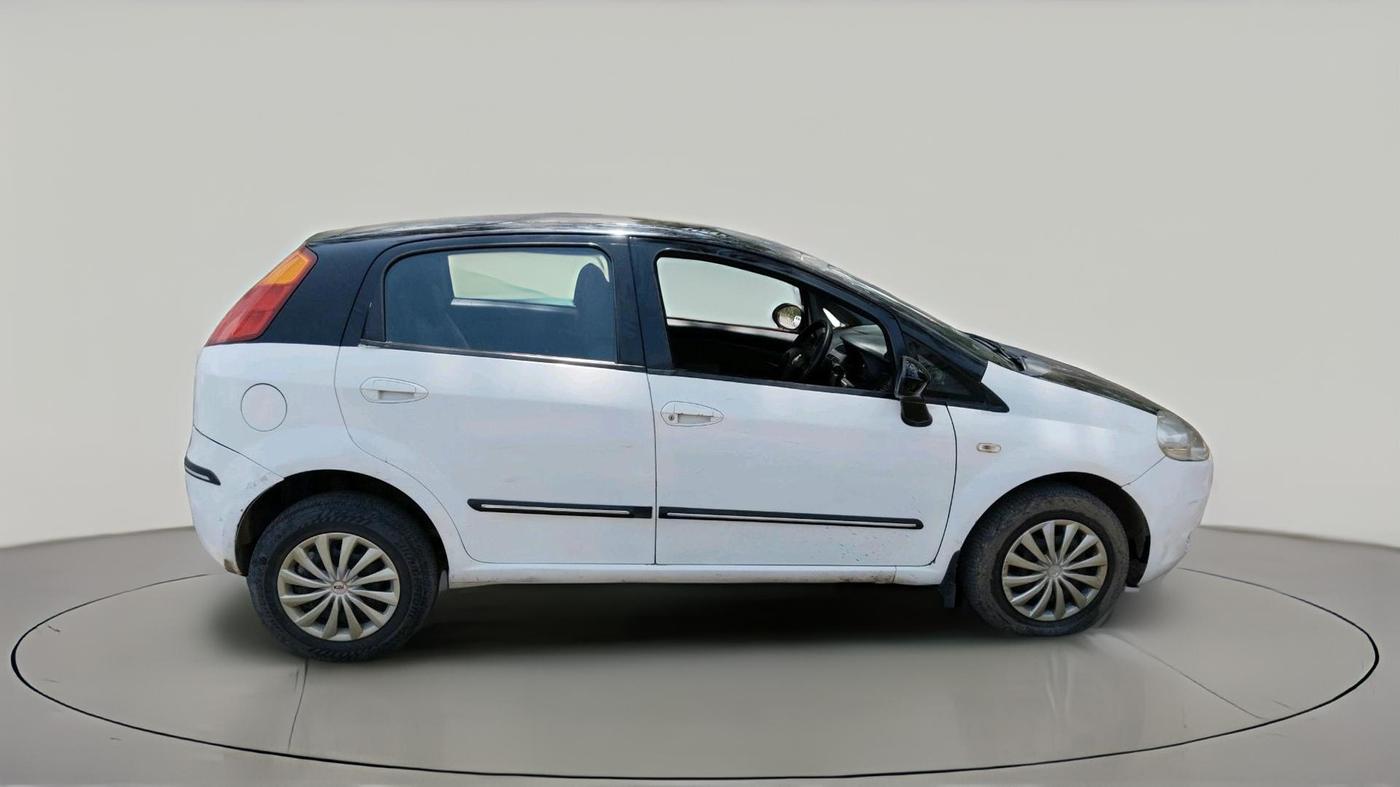 2012 Fiat Grand Punto DYNAMIC 1.3, Diesel, Manual, 1,19,636 km, exterior
