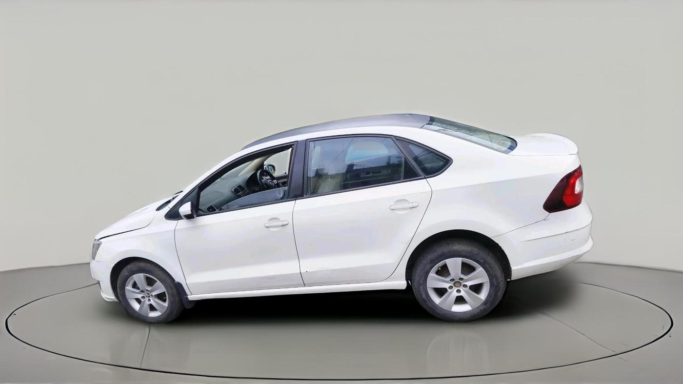 2017 Skoda Rapid STYLE 1.5 TDI, Diesel, Manual, 1,24,519 km, exterior