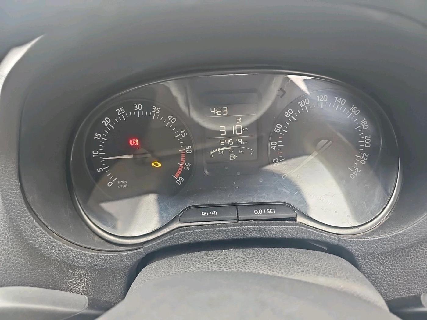 2017 Skoda Rapid STYLE 1.5 TDI, Diesel, Manual, 1,24,519 km, interior