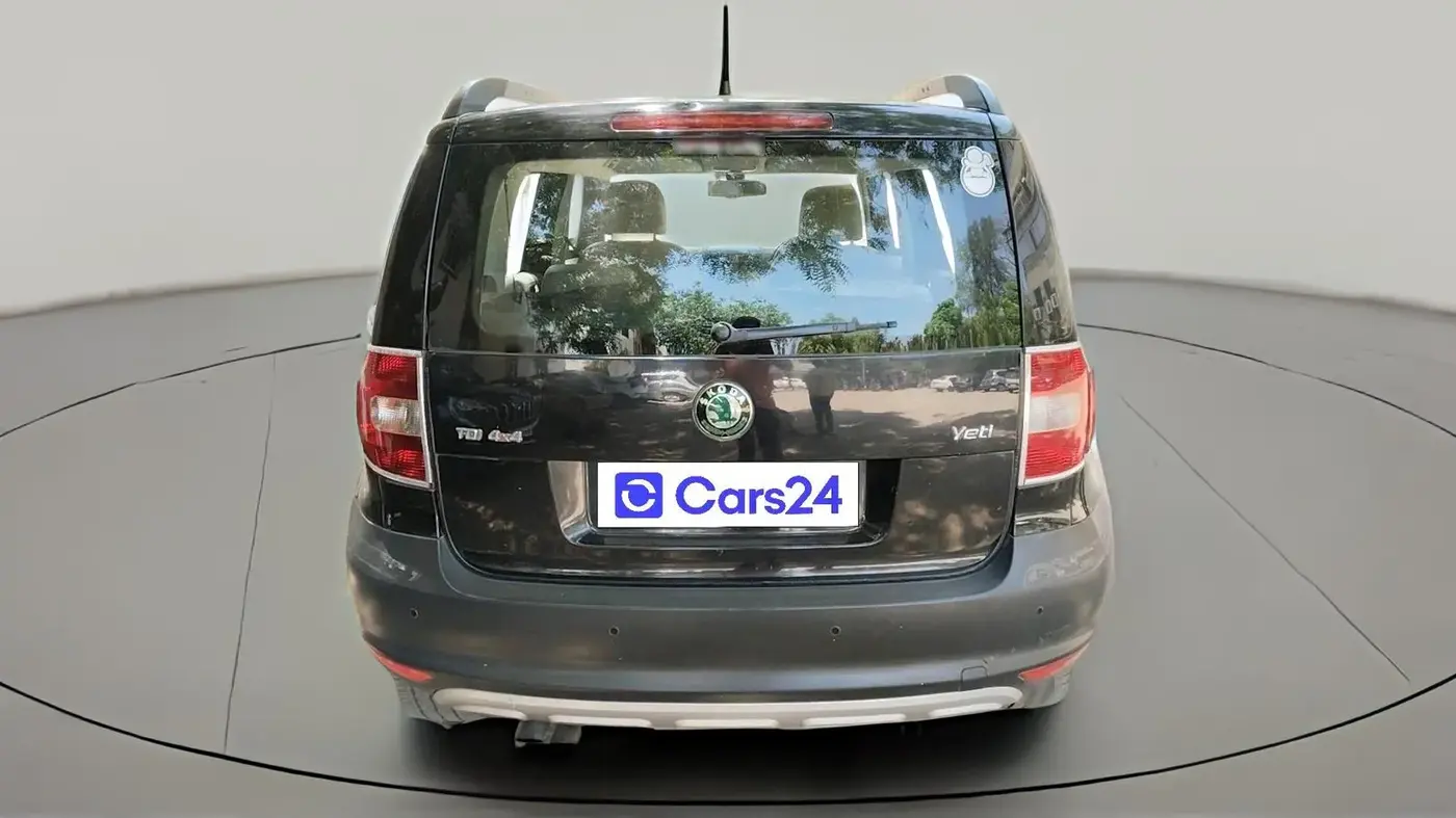 2013 Skoda Yeti ELEGANCE 2.0 TDI CR 4X4, Diesel, Manual, 1,02,318 km, exterior