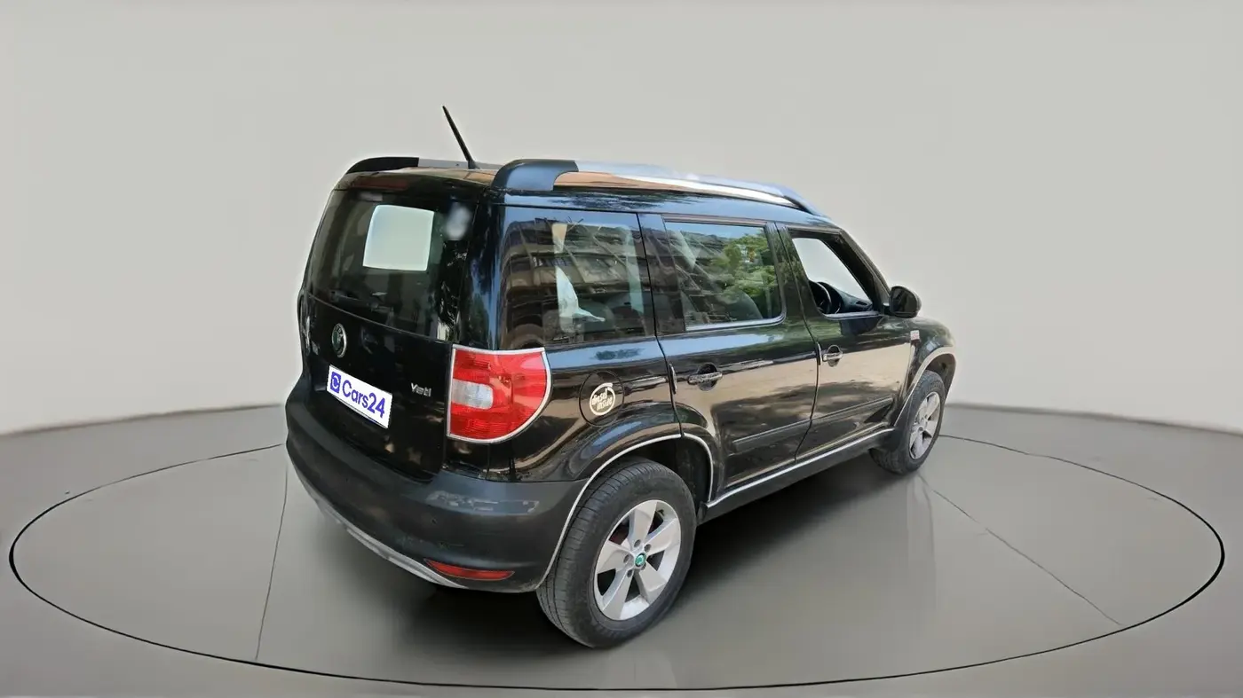 2013 Skoda Yeti ELEGANCE 2.0 TDI CR 4X4, Diesel, Manual, 1,02,318 km, exterior
