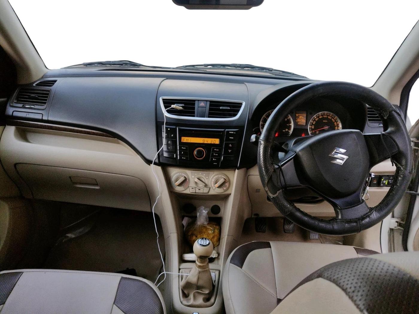 2013 Maruti Swift Dzire VXI, CNG, Manual, 1,56,348 km, interior