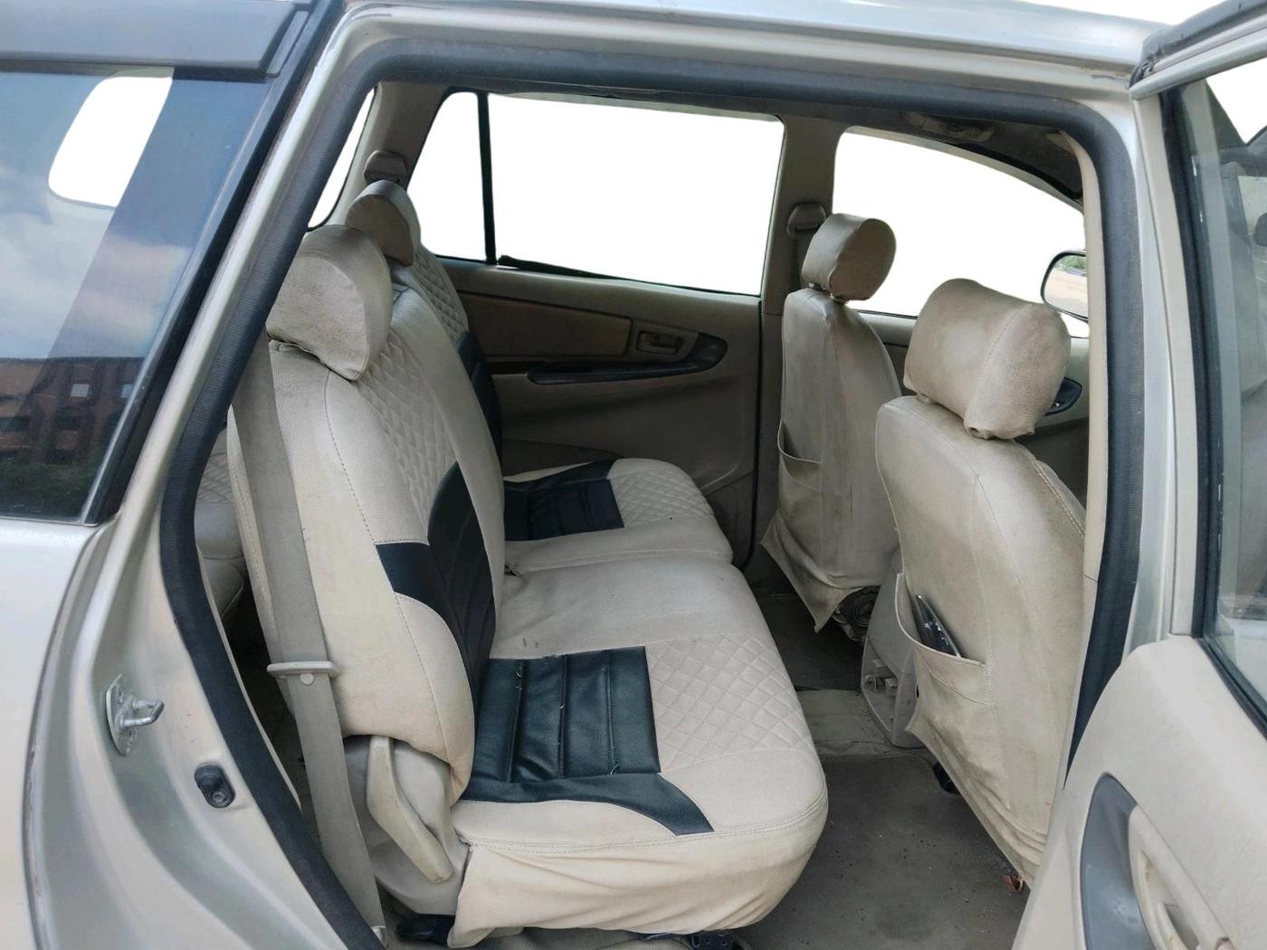 2007 Toyota Innova 2.5 G3, Diesel, Manual, 1,65,148 km, interior