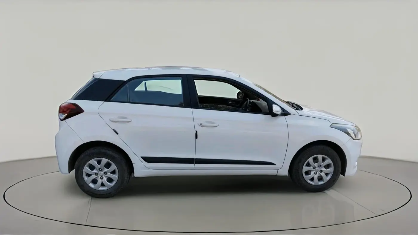 2014 Hyundai Elite i20 SPORTZ 1.4 CRDI, Diesel, Manual, 1,36,192 km, exterior