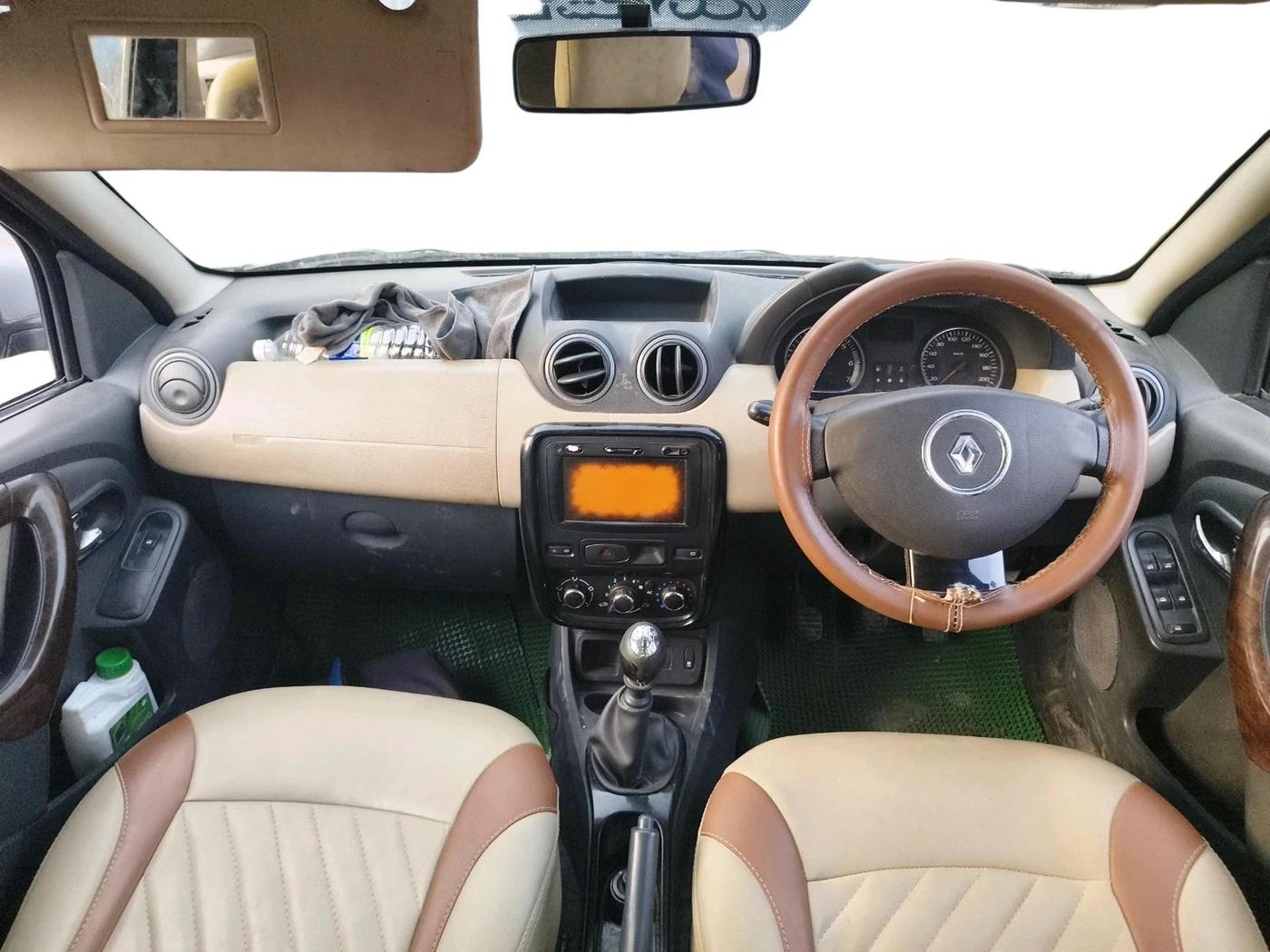 2013 Renault Duster 110 PS RXZ DIESEL, Diesel, Manual, 1,41,829 km, interior