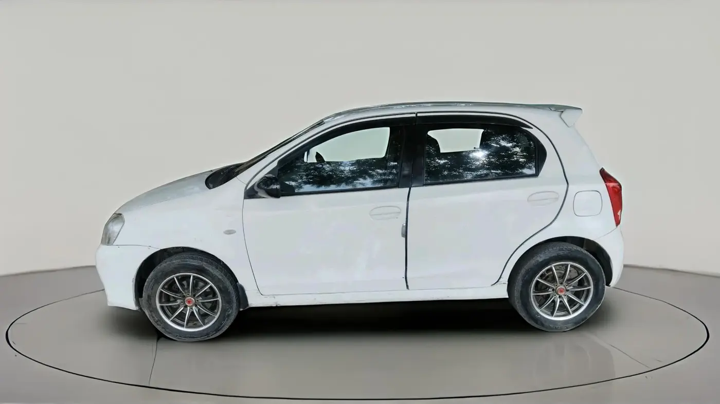 2011 Toyota Etios Liva GD, Diesel, Manual, 1,37,521 km, exterior