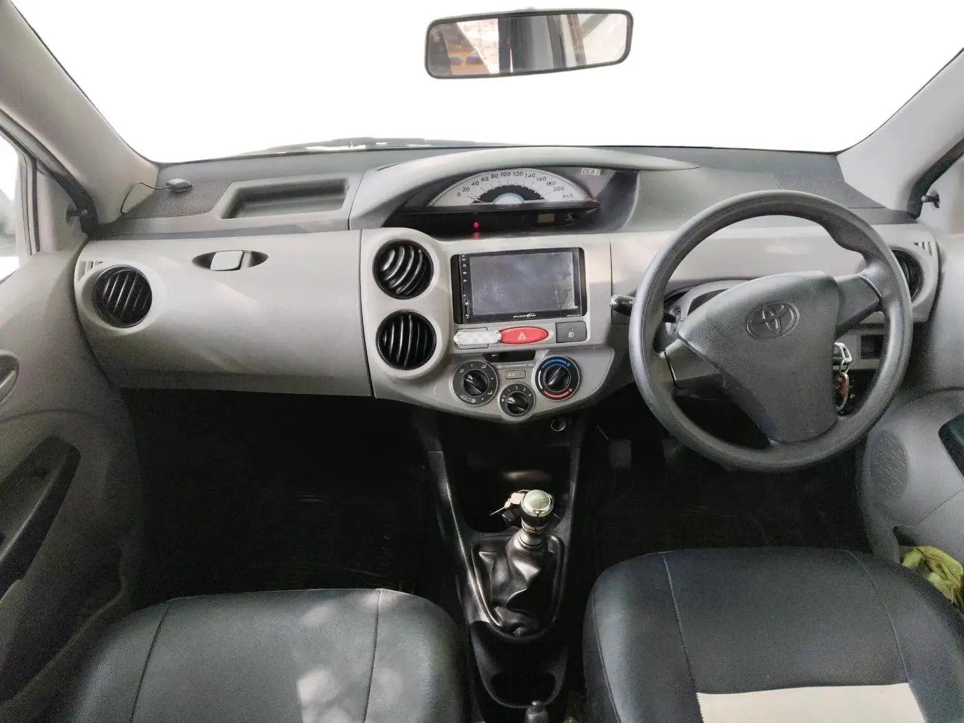 2011 Toyota Etios Liva GD, Diesel, Manual, 1,37,521 km, interior