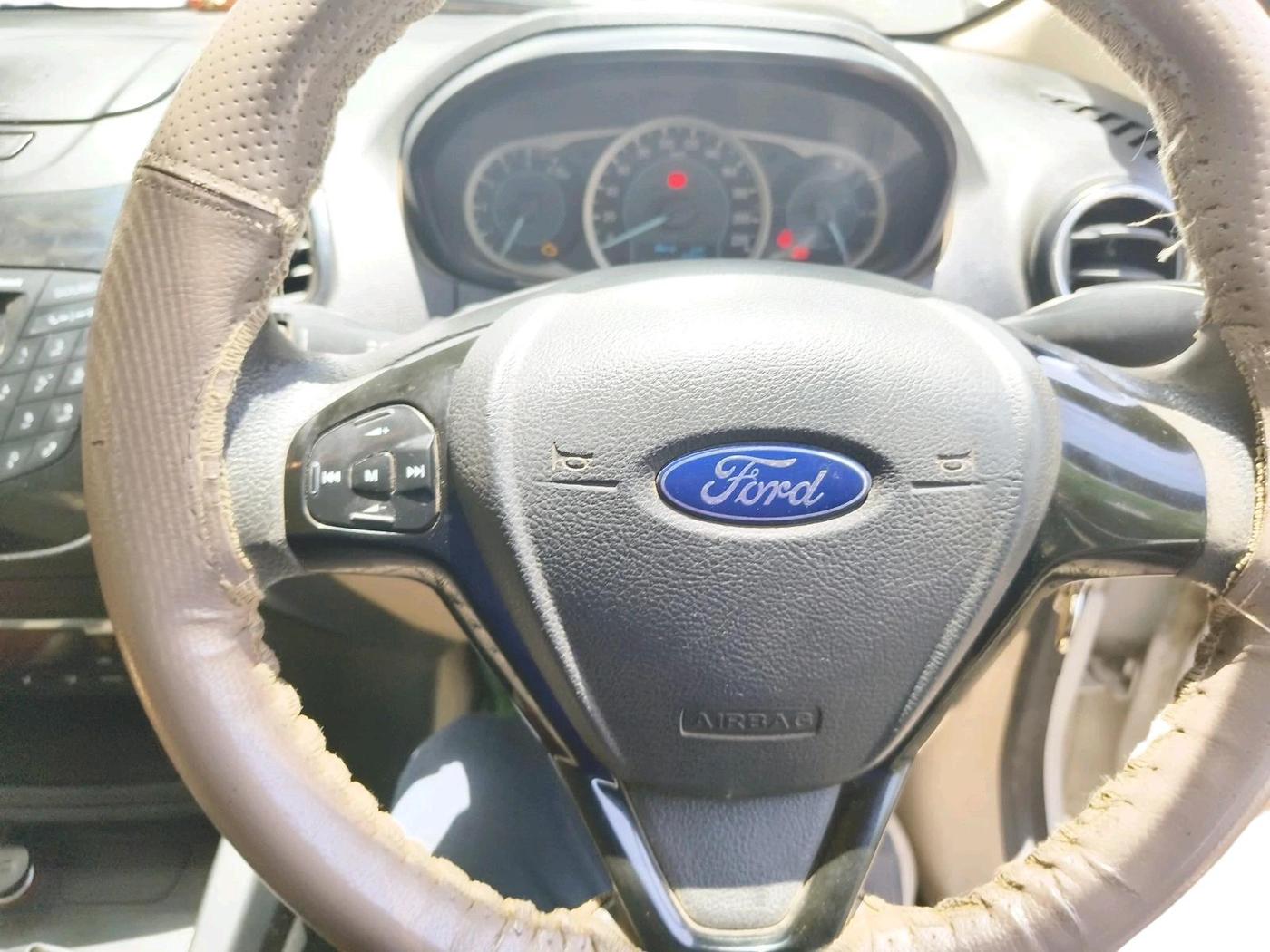 2017 Ford Figo Aspire TITANIUM1.5 DIESEL, Diesel, Manual, 1,33,443 km, interior