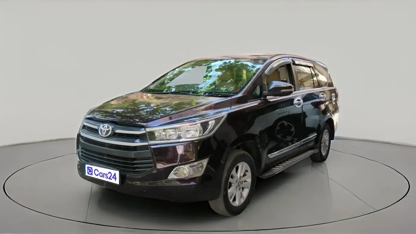 2018 Toyota Innova Crysta 2.4 G 8 STR, Diesel, Manual, 1,93,935 km, exterior