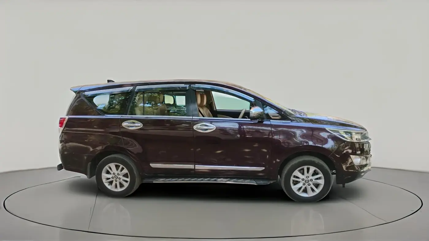 2018 Toyota Innova Crysta 2.4 G 8 STR, Diesel, Manual, 1,93,935 km, exterior