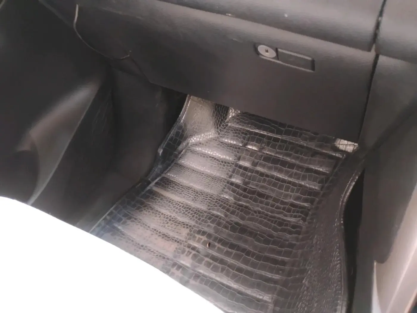 2018 Toyota Innova Crysta 2.4 G 8 STR, Diesel, Manual, 1,93,935 km, interior