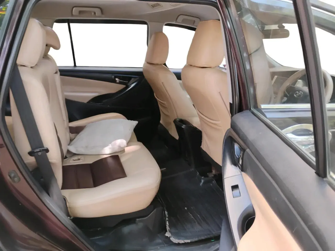 2018 Toyota Innova Crysta 2.4 G 8 STR, Diesel, Manual, 1,93,935 km, interior