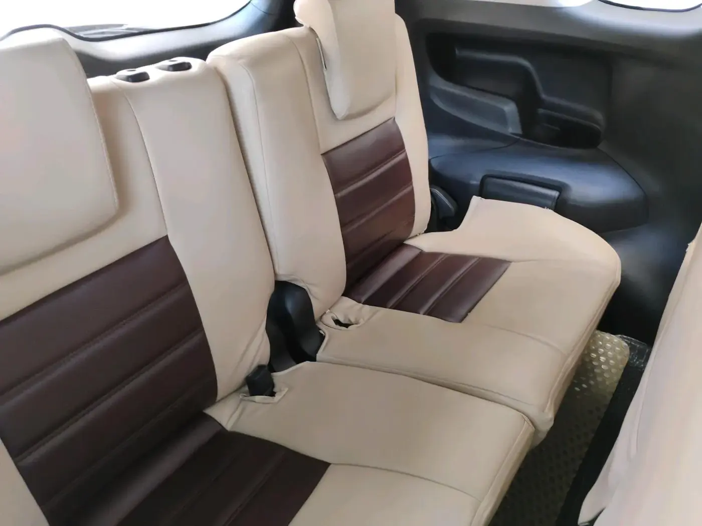 2018 Toyota Innova Crysta 2.4 G 8 STR, Diesel, Manual, 1,93,935 km, interior