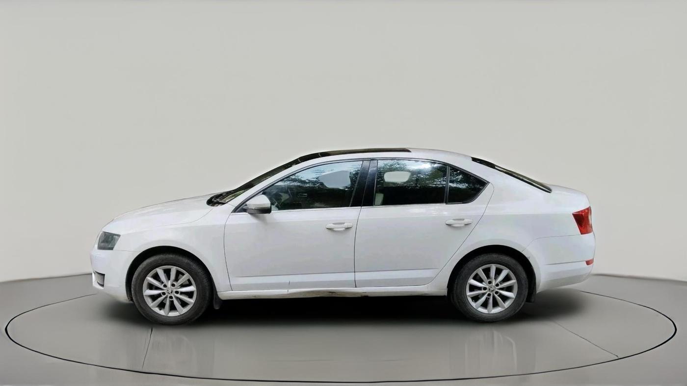 2016 Skoda Octavia 2.0 TDI CR STYLE PLUS AT, Diesel, Automatic, 1,40,328 km, exterior