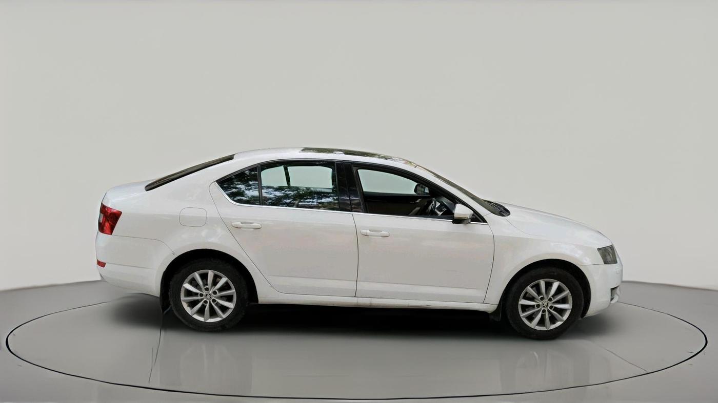 2016 Skoda Octavia 2.0 TDI CR STYLE PLUS AT, Diesel, Automatic, 1,40,328 km, exterior