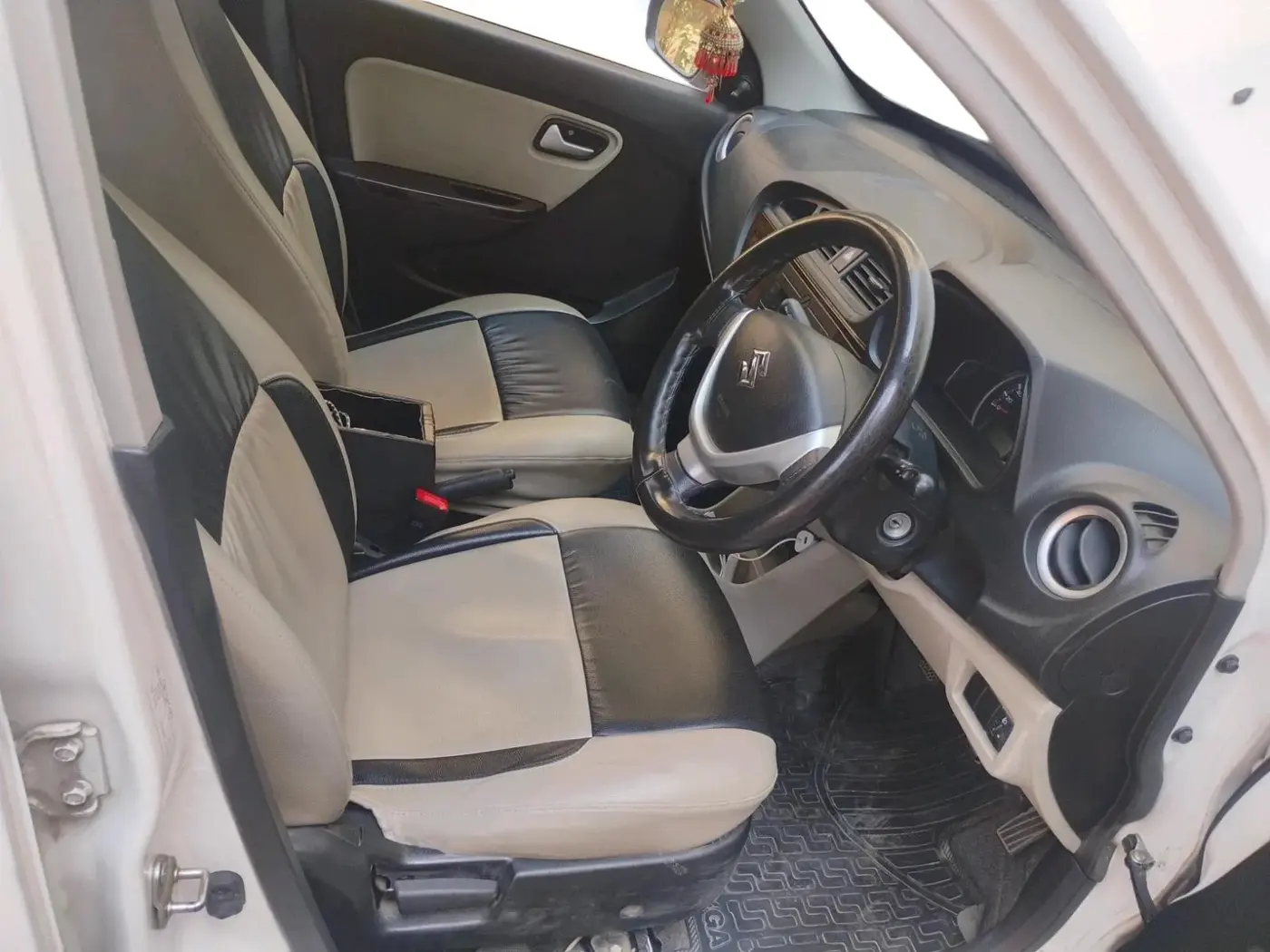 2019 Maruti Alto VXI, Petrol, Manual, 29,941 km, interior