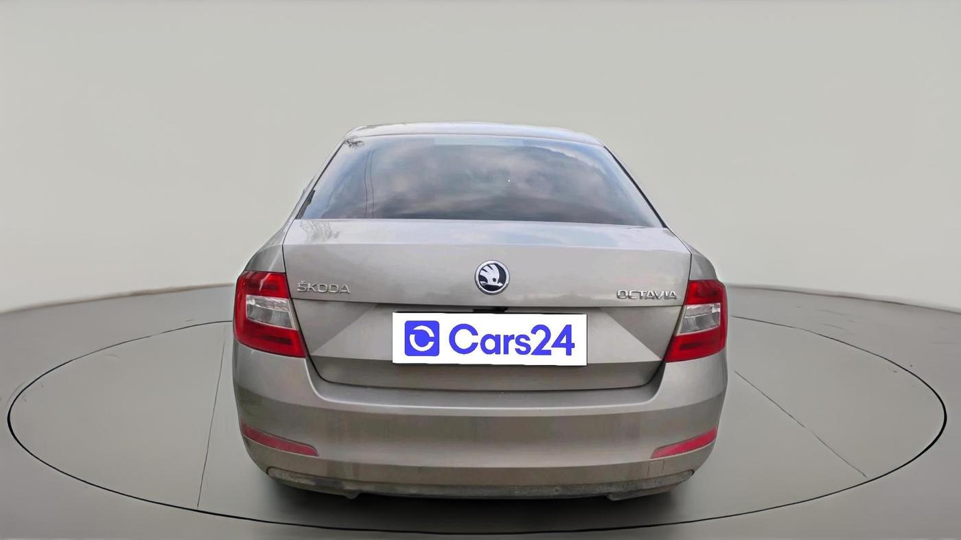 2015 Skoda Octavia 2.0 TDI CR STYLE PLUS AT, Diesel, Automatic, 1,28,115 km, exterior