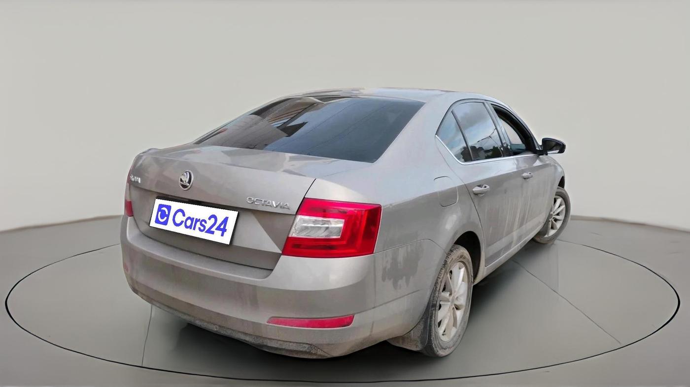 2015 Skoda Octavia 2.0 TDI CR STYLE PLUS AT, Diesel, Automatic, 1,28,115 km, exterior
